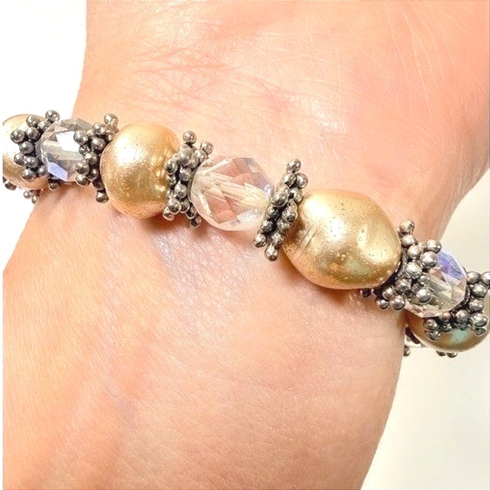 Gold Tone Faux Pearl Stretch Bracelet Iridescent Crystal Beaded Jewelry